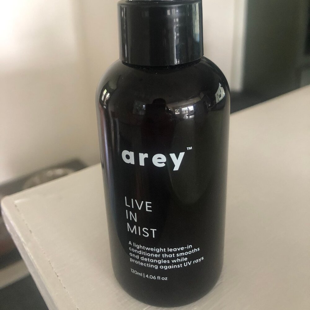 Arey Live in Mist